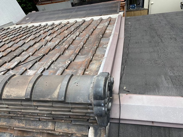 長屋の瓦屋根葺き替え工事